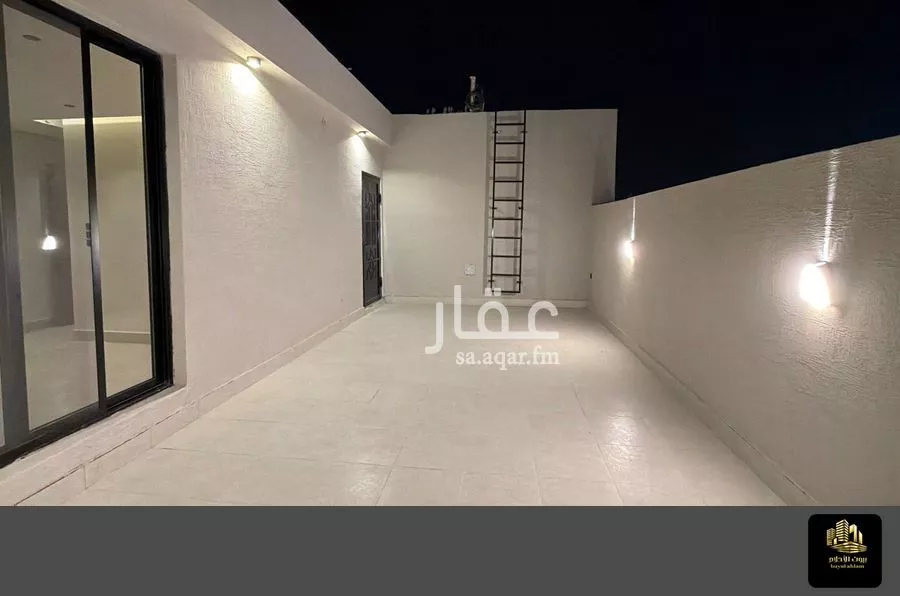 شقة 4 غرف في الشراع 11