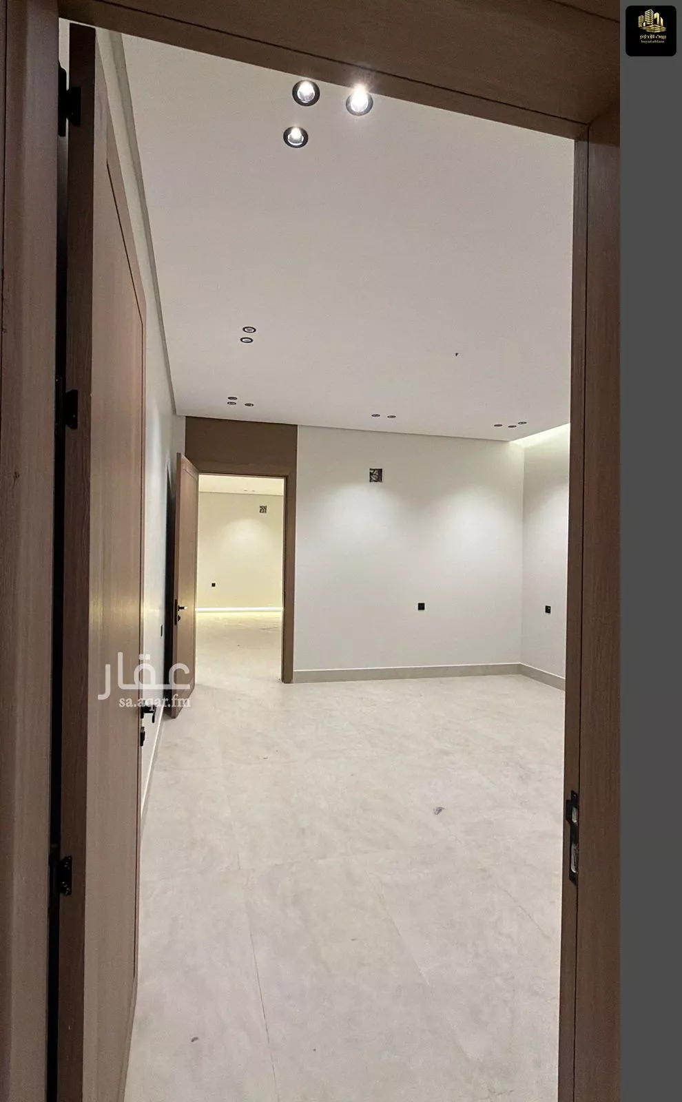 شقة 4 غرف في الشراع 8