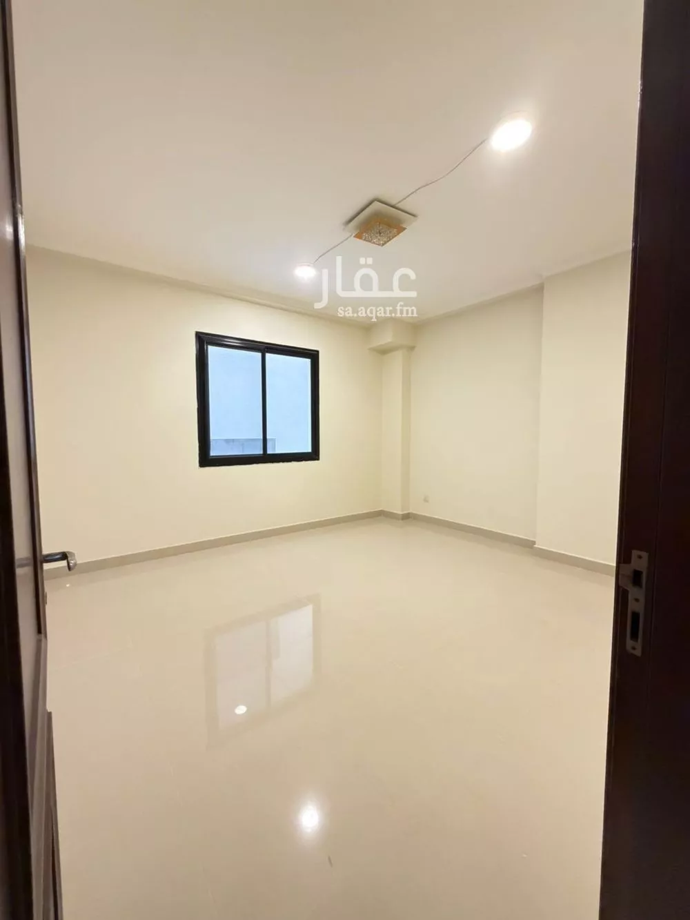 شقة 5 غرف في الروابي 11