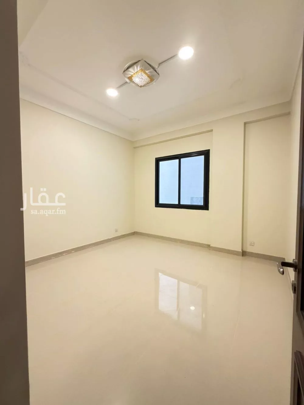 شقة 5 غرف في الروابي 15