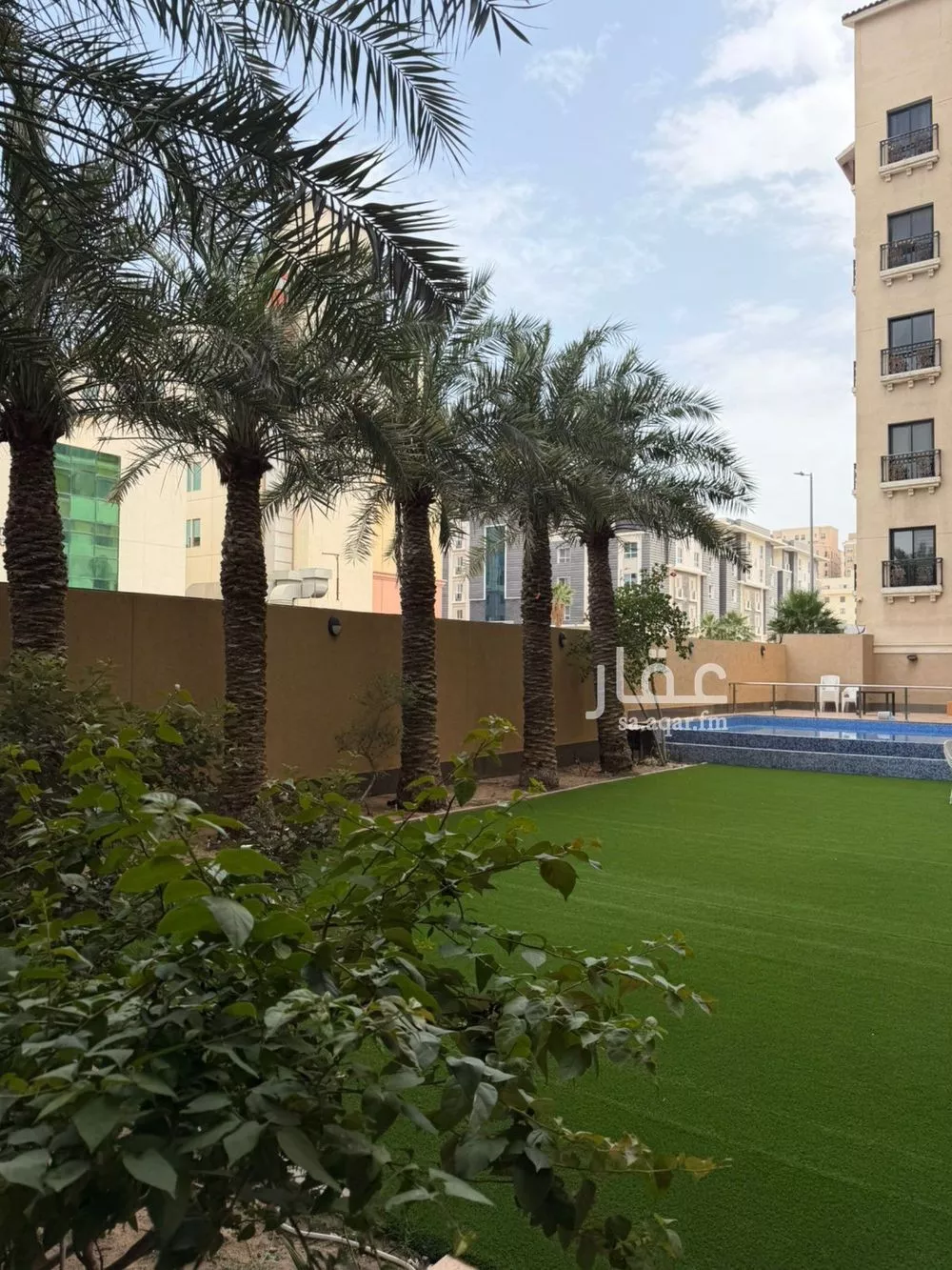 شقة 5 غرف في الروابي 20