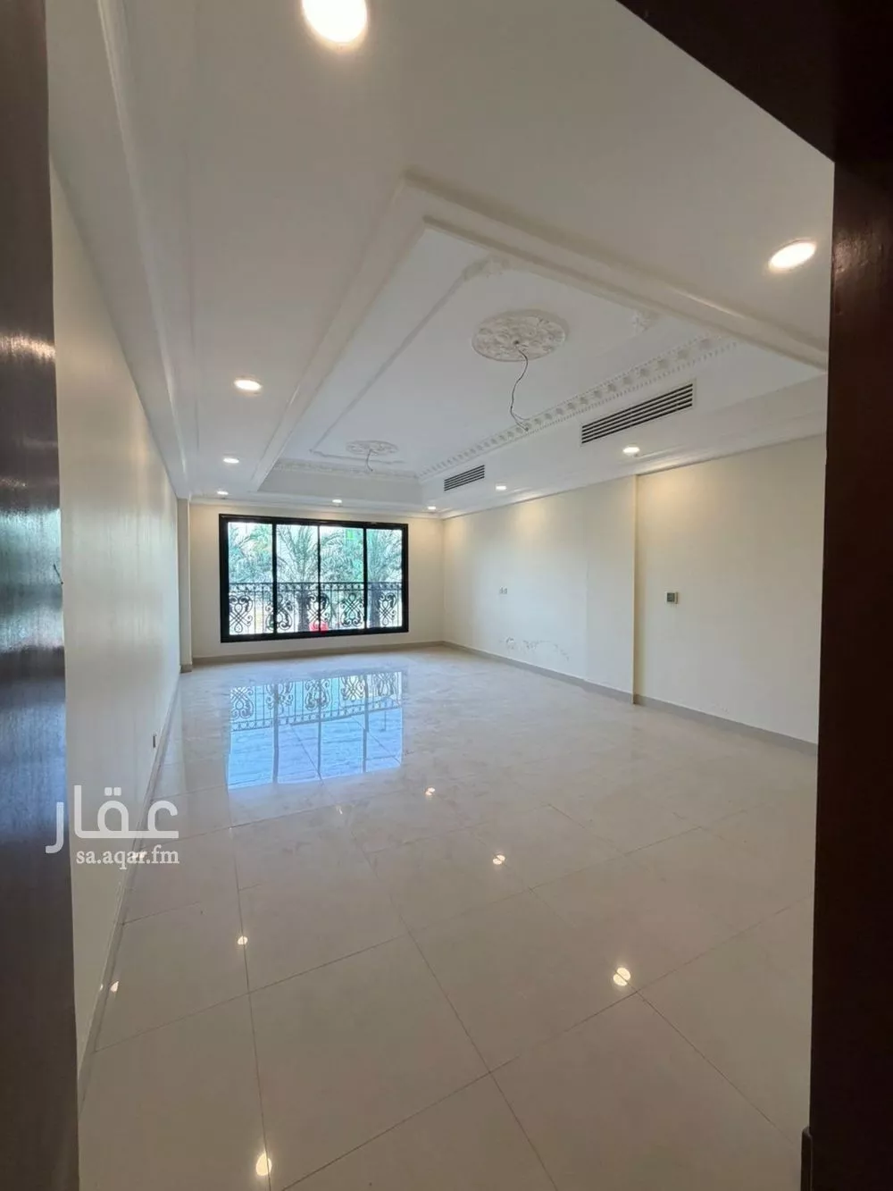 شقة 5 غرف في الروابي 21