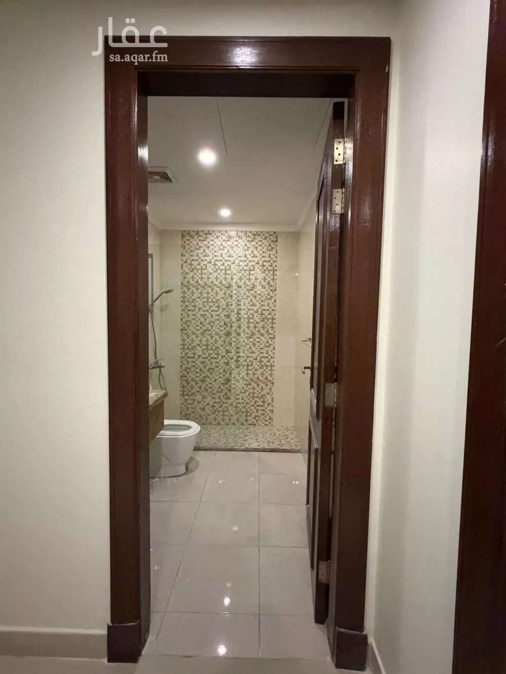 شقة 5 غرف في الروابي 23