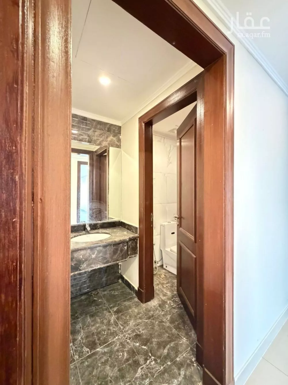 شقة 5 غرف في الروابي 24