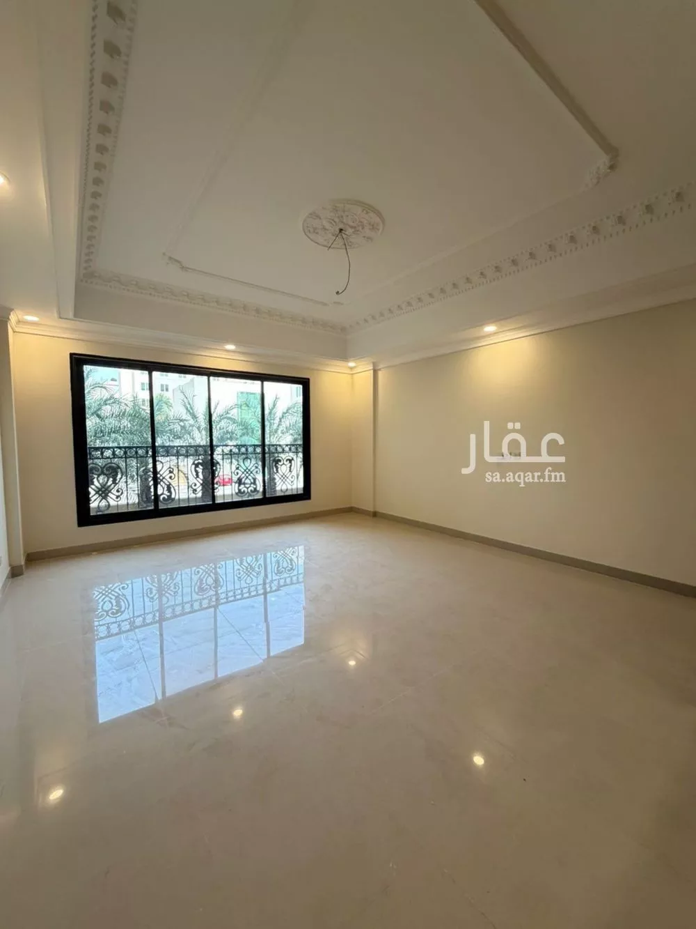 شقة 5 غرف في الروابي 4