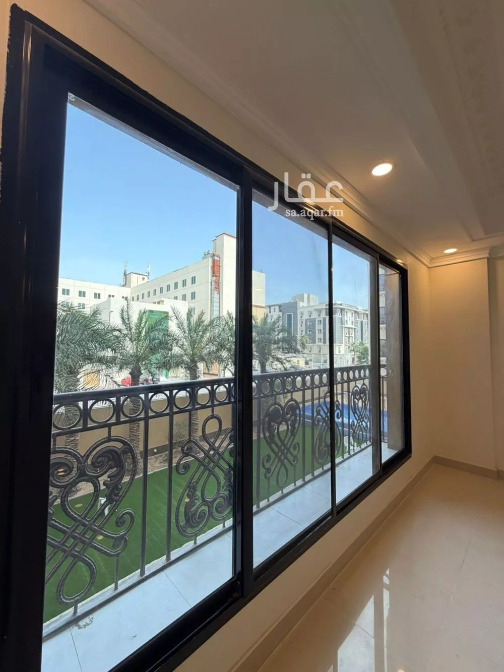 شقة 5 غرف في الروابي 8