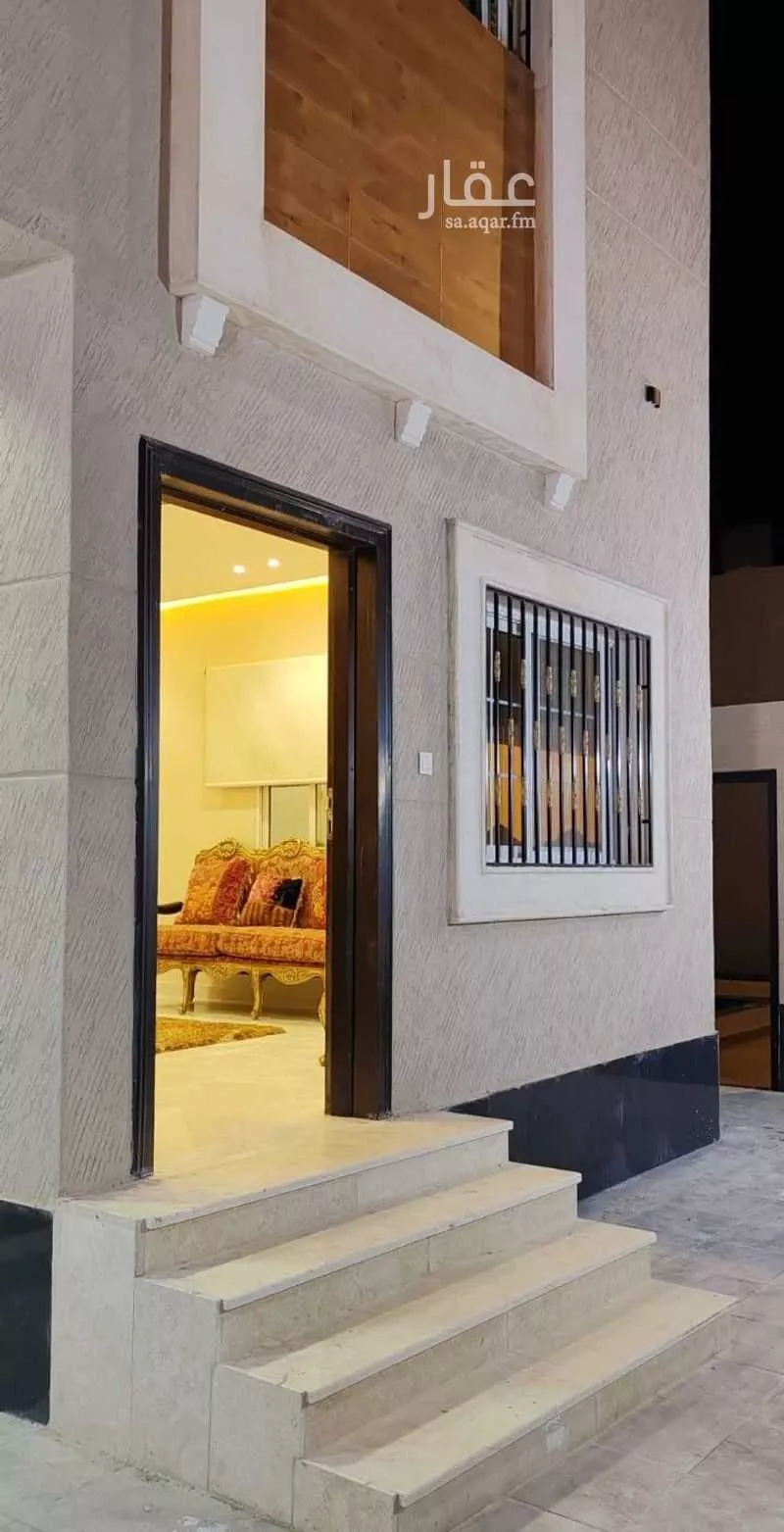 عمارة 300 م² في النقس 2