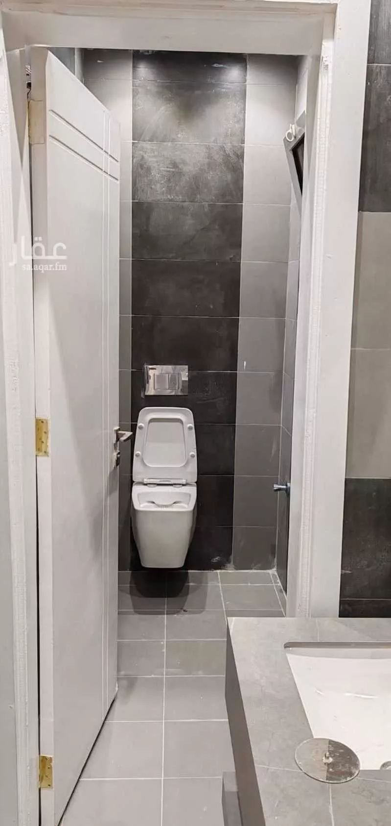 عمارة 300 م² في النقس 6