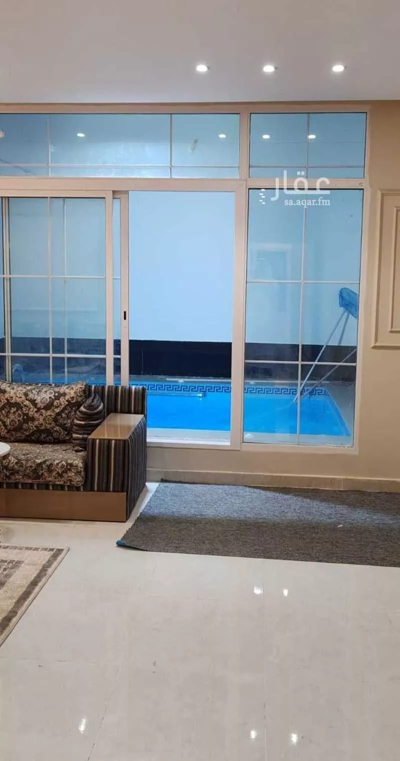 عمارة 300 م² في النقس 7