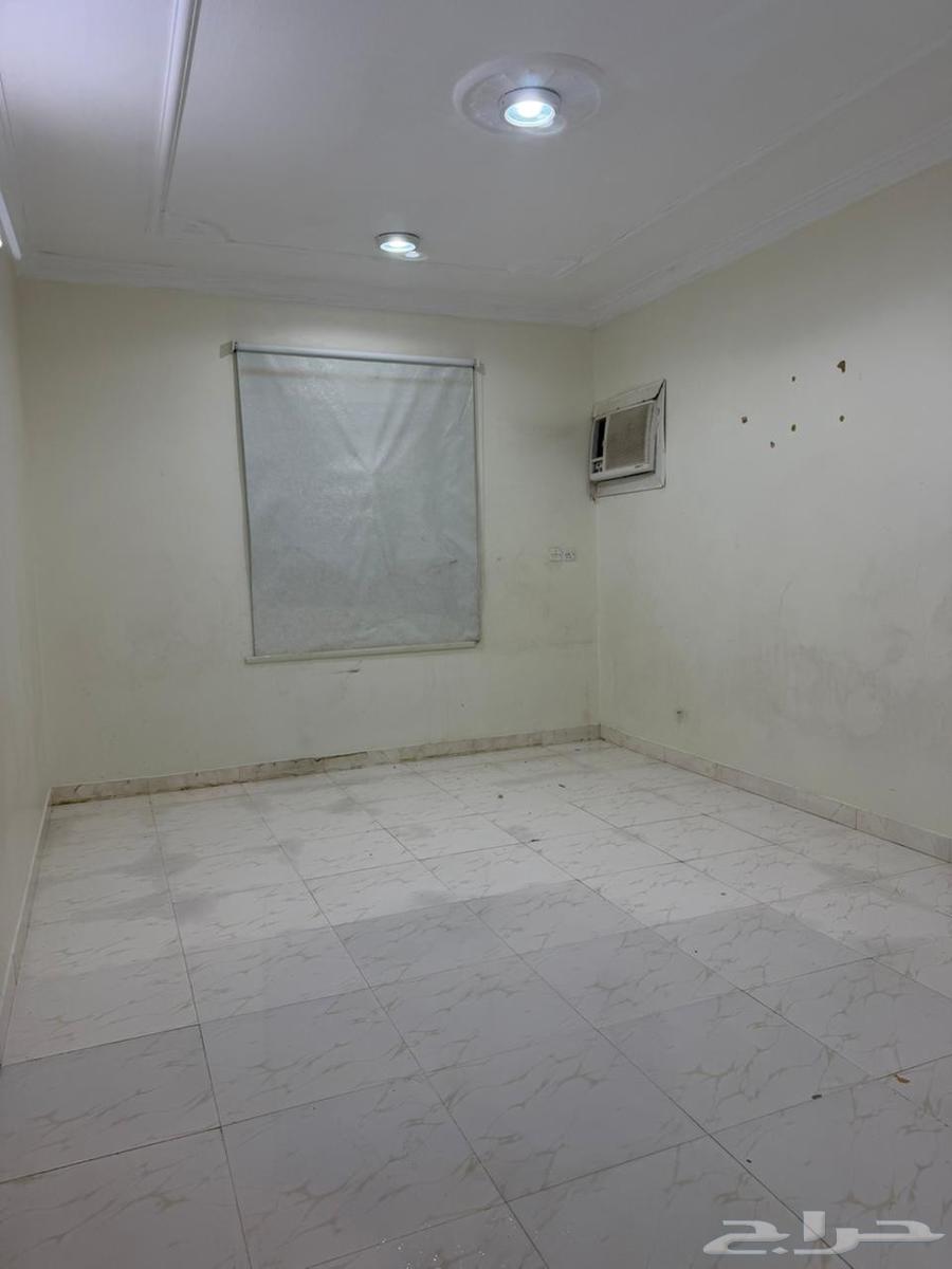 1 bedroom apartment in Dhahrat Laban 3
