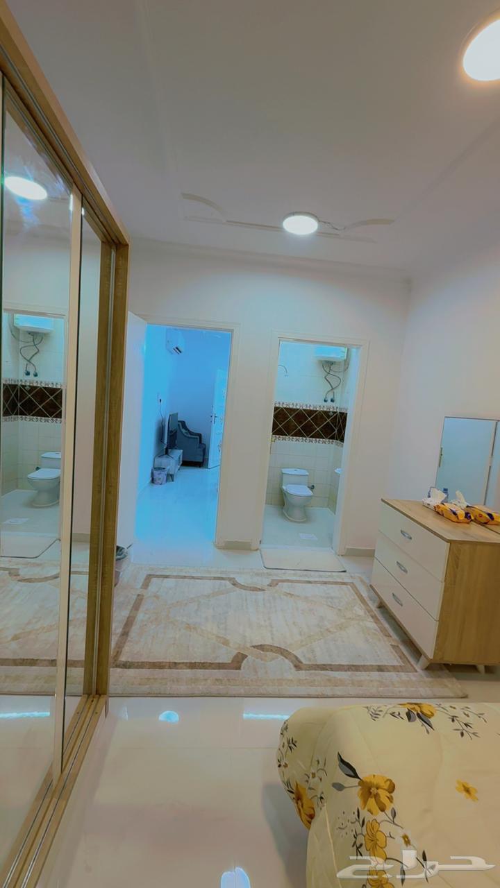 فيلا 10 غرف في الجنادرية 2