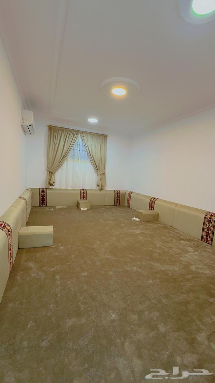 فيلا 10 غرف في الجنادرية 3