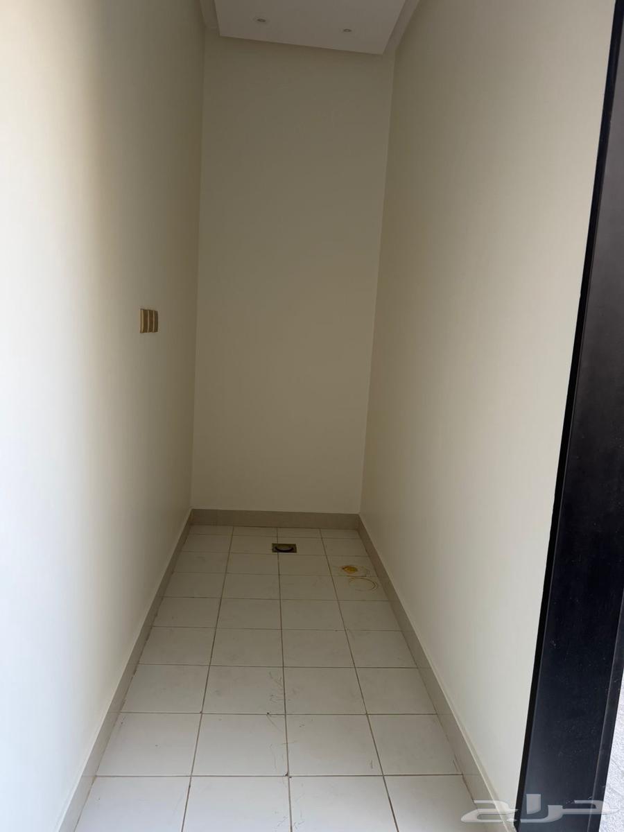 شقة 3 غرف في العارض 11