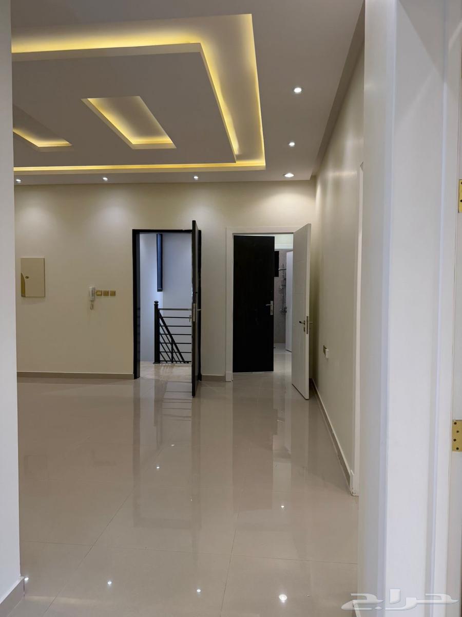 شقة 3 غرف في العارض 4