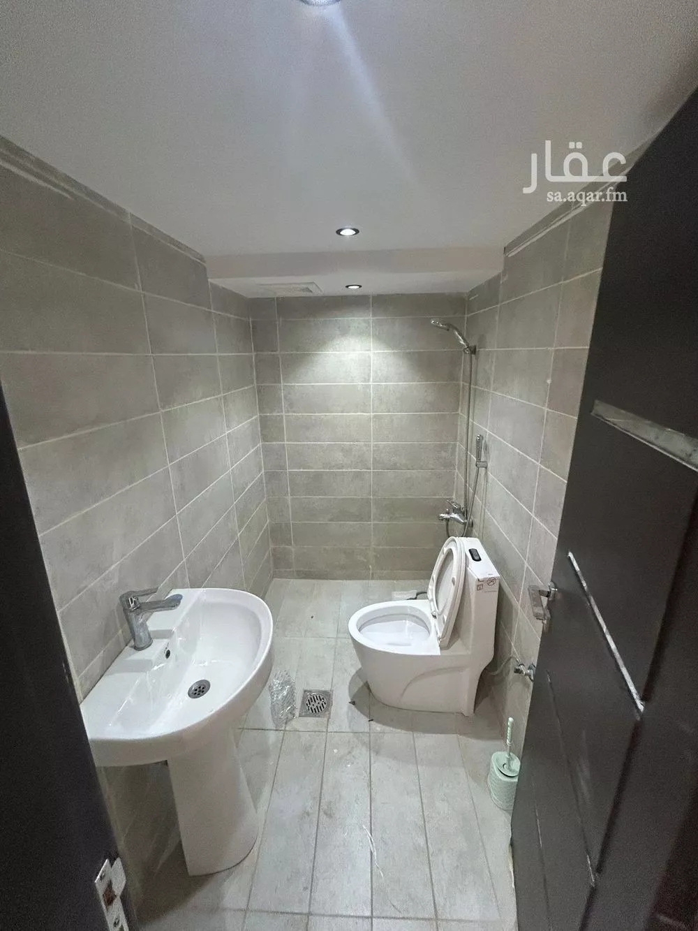 3 bedroom floor in Al Yarmouk 5
