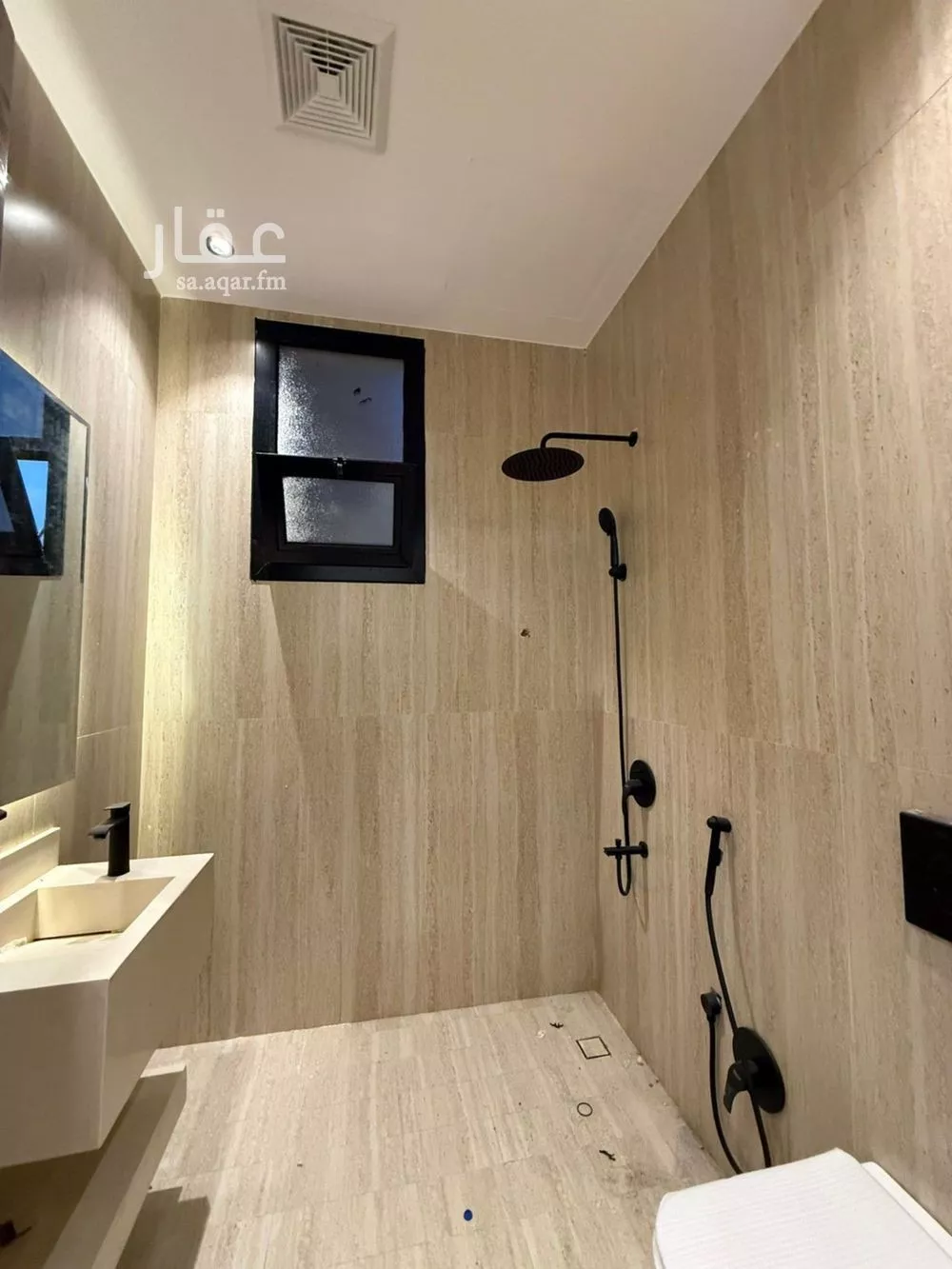 فيلا 6 غرف في المهدية 11