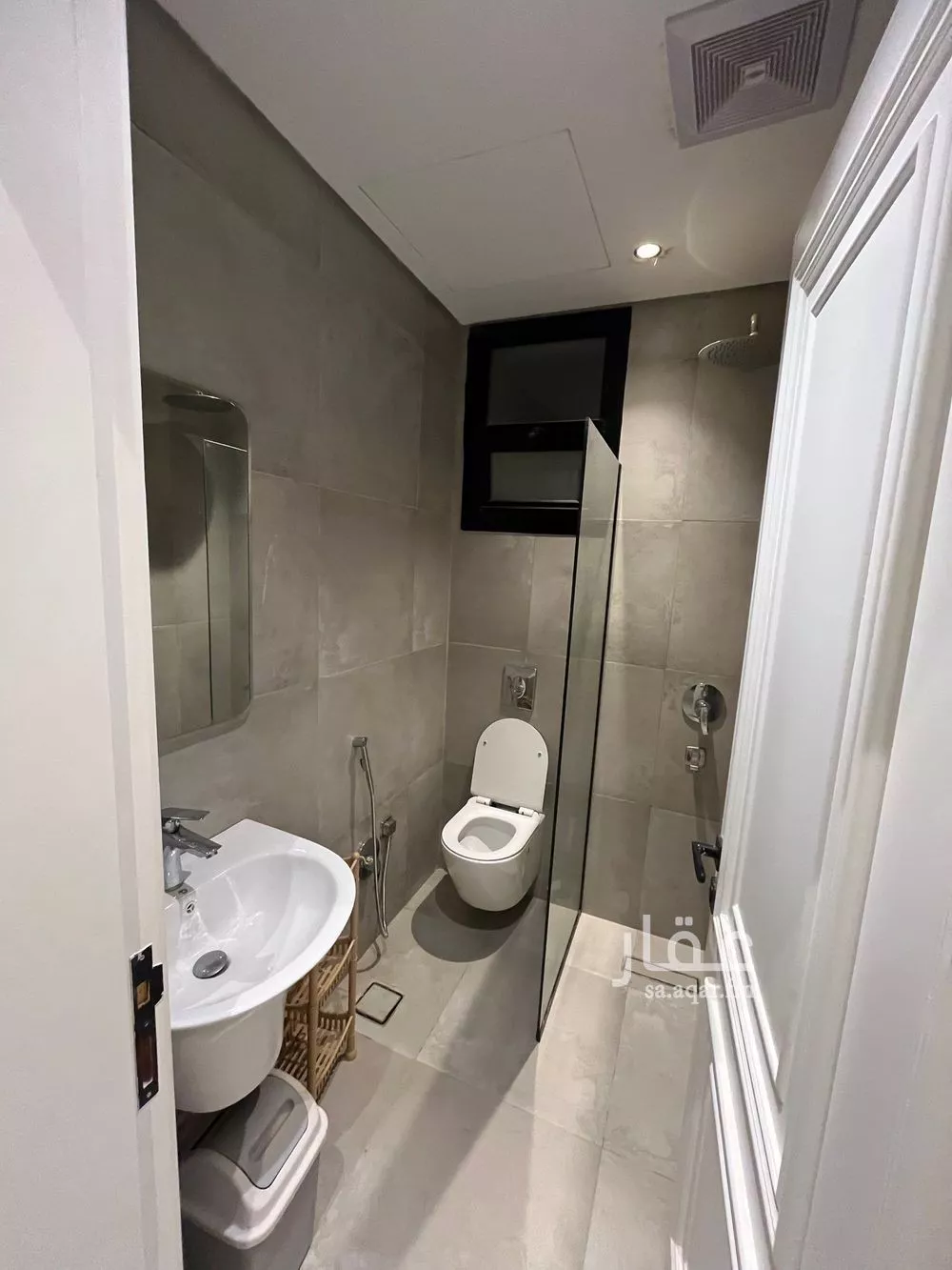 شقة 4 غرف في المونسية 6