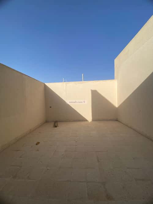 شقة 4 غرف في بدر 8