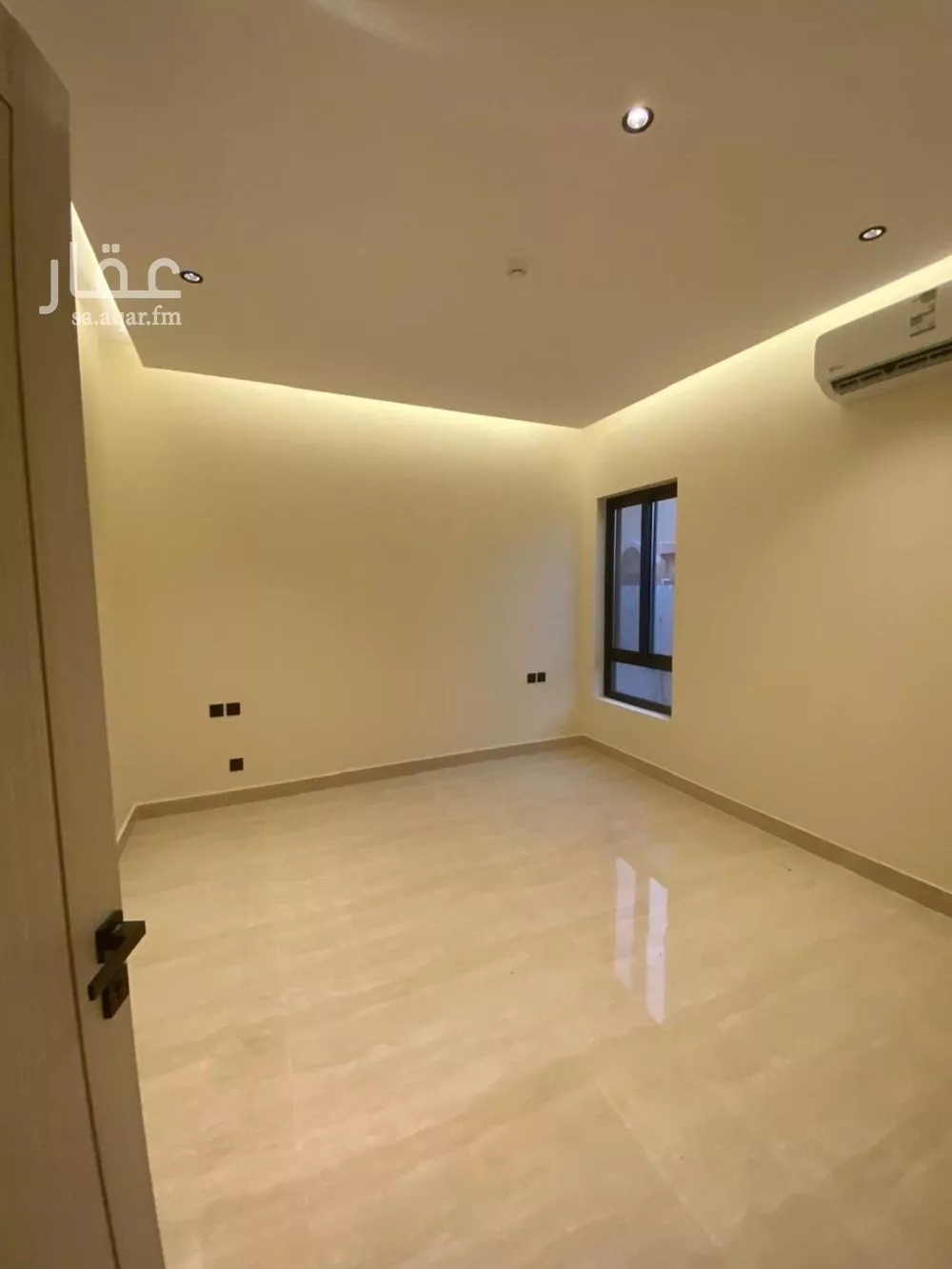 شقة 4 غرف في الملك فيصل 12