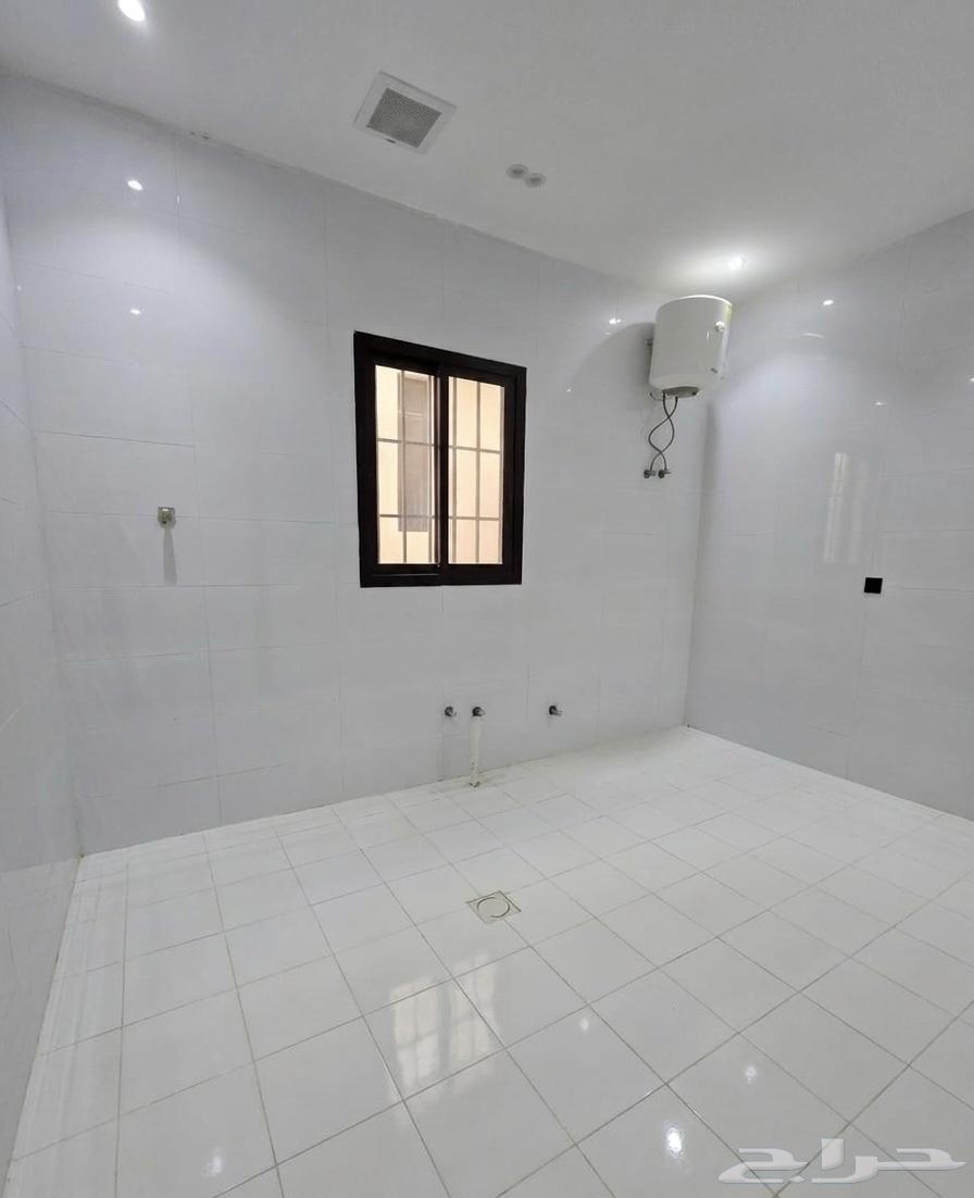 فيلا 6 غرف في الجنادرية 15