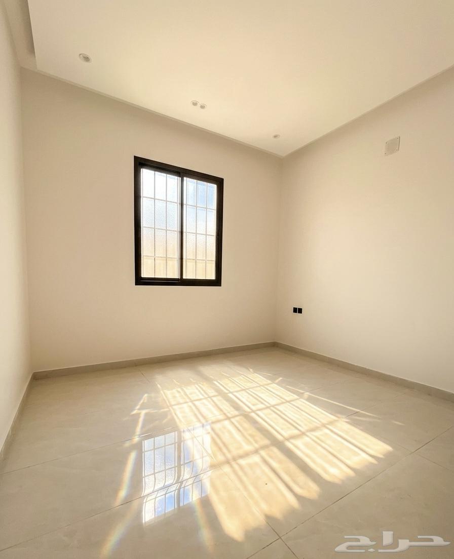 فيلا 6 غرف في الجنادرية 3