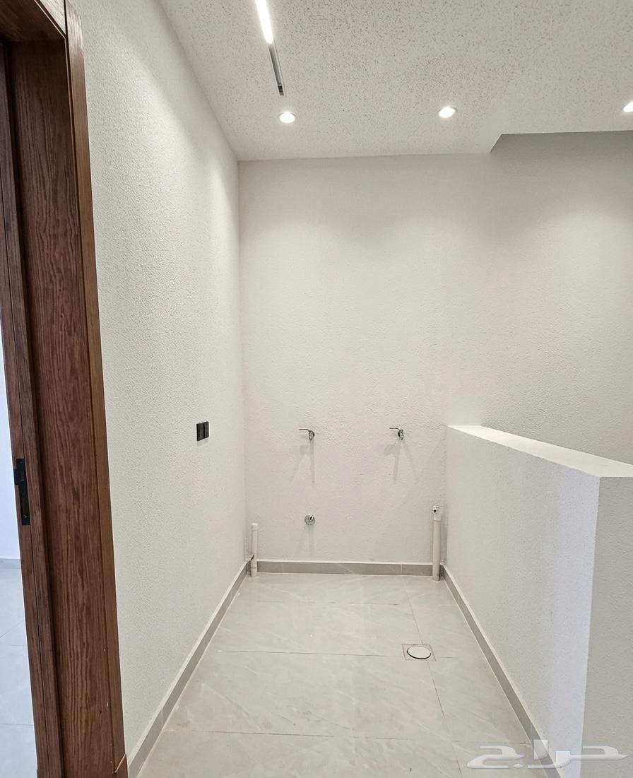 فيلا 6 غرف في الجنادرية 7