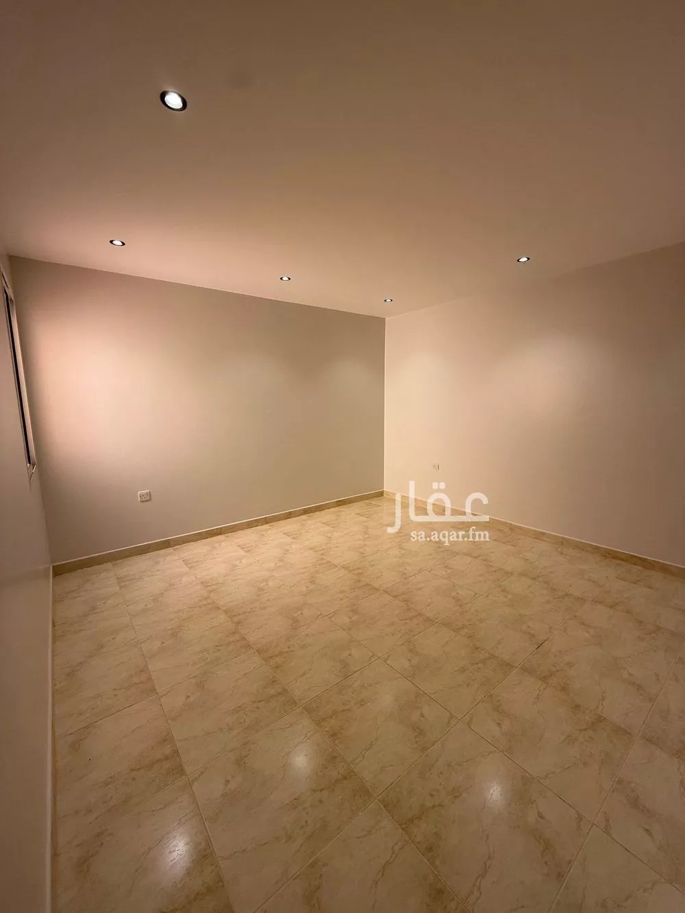 3 bedroom floor in Al Aqiq 6