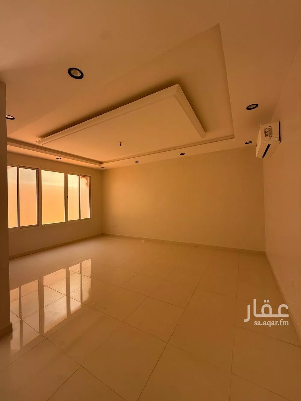 3 bedroom floor in Al Aqiq 7