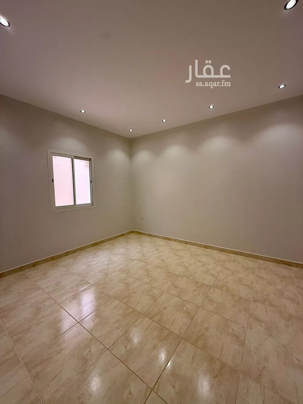 3 bedroom floor in Al Aqiq 8