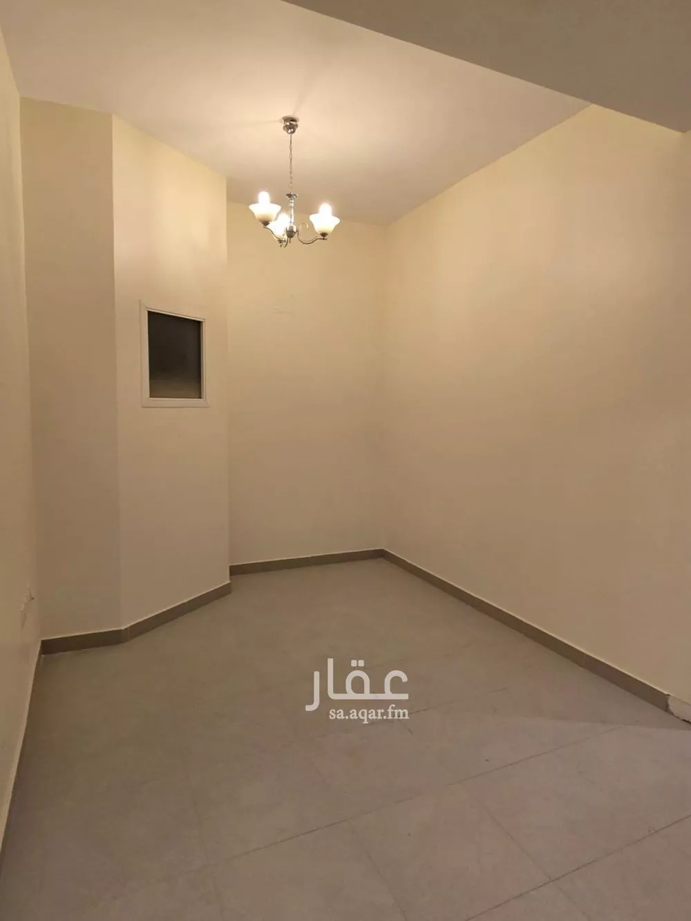 فيلا 5 غرف في الملك عبدالله 24