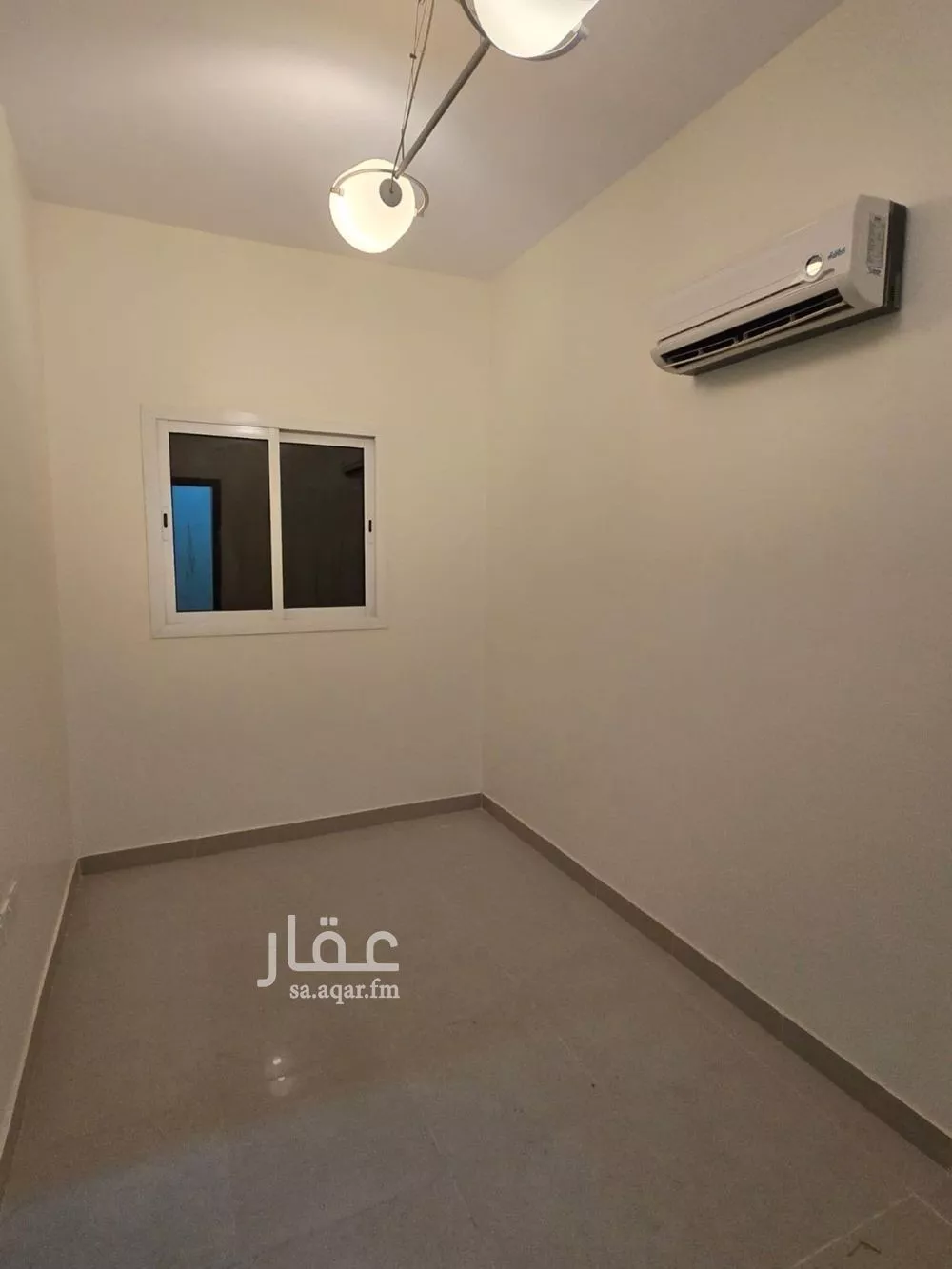 فيلا 5 غرف في الملك عبدالله 26