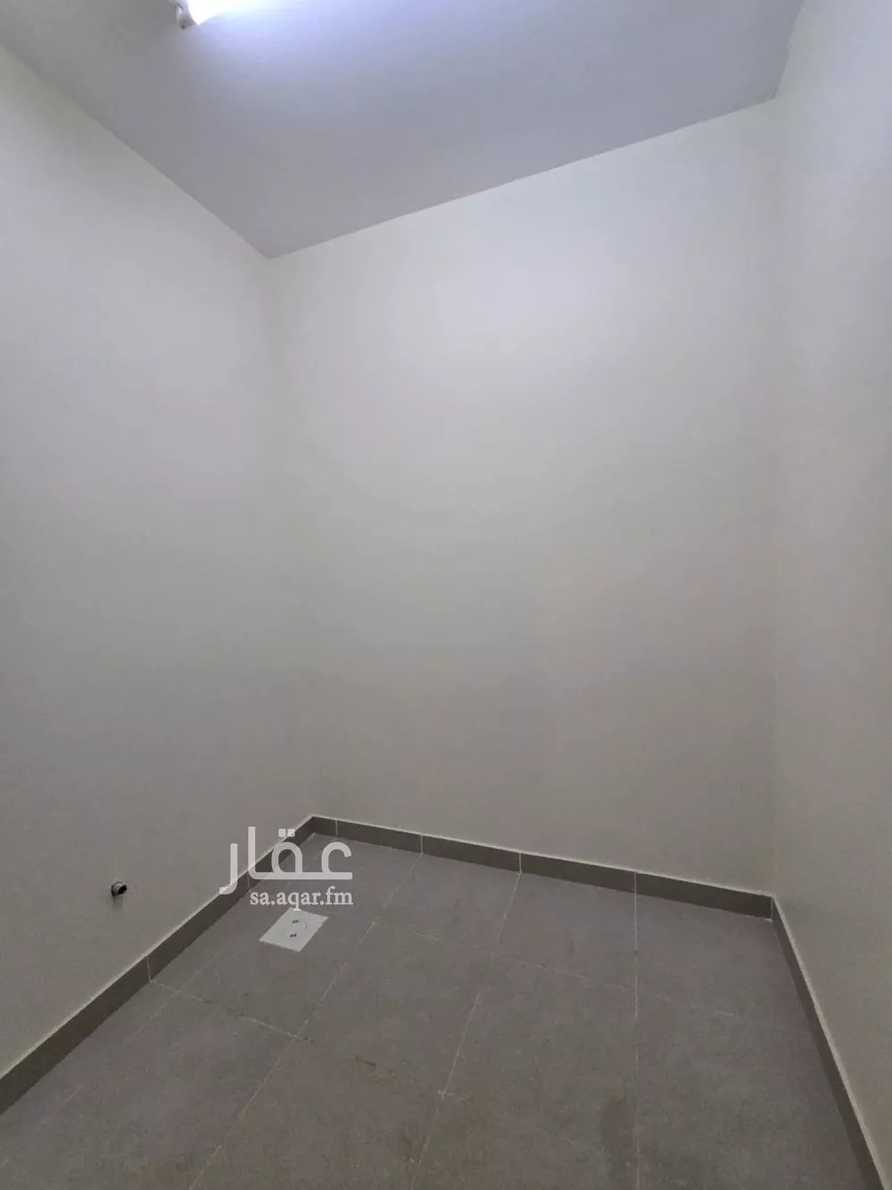 فيلا 5 غرف في الملك عبدالله 27