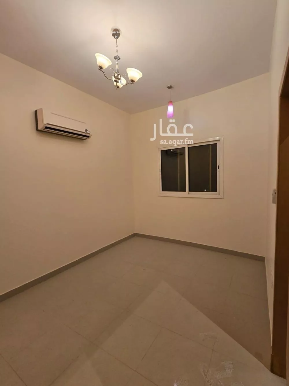 فيلا 5 غرف في الملك عبدالله 7