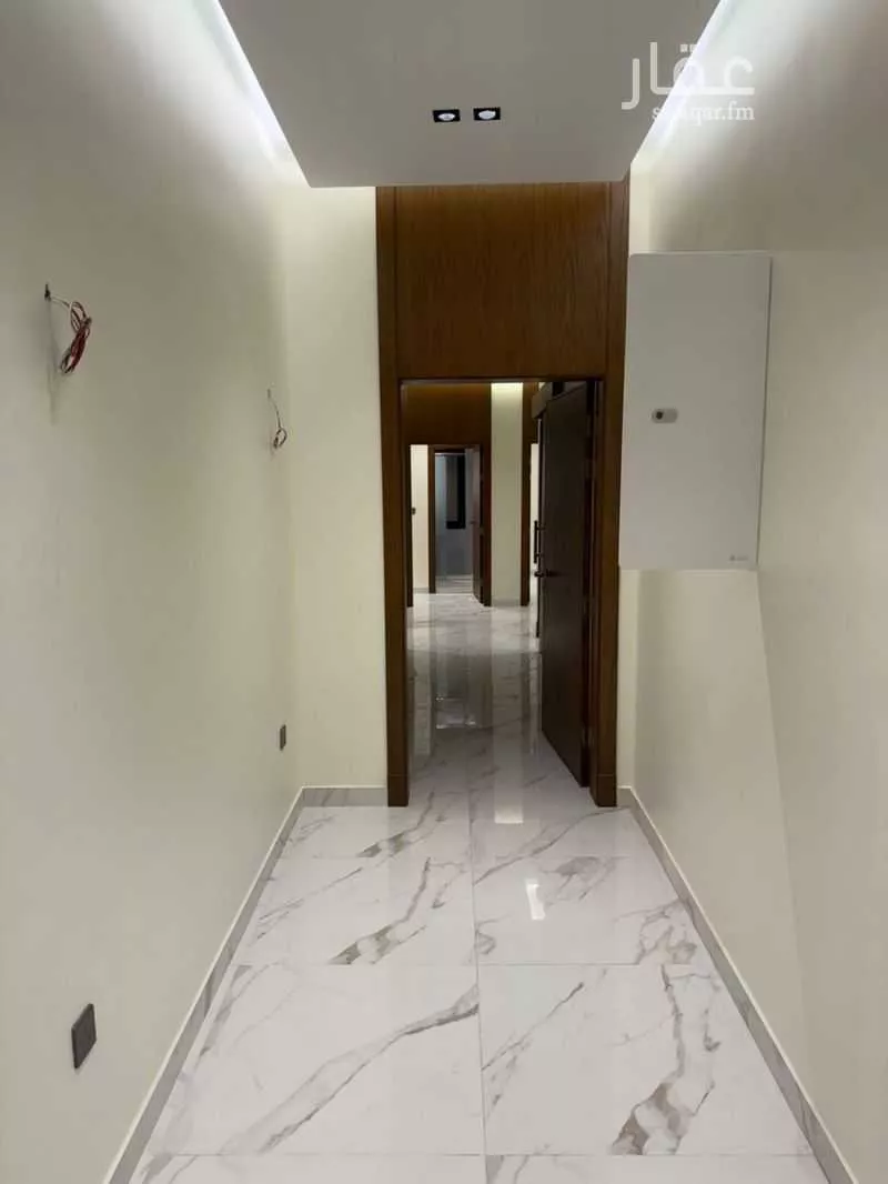 عمارة 670 م² في الشرفية 3