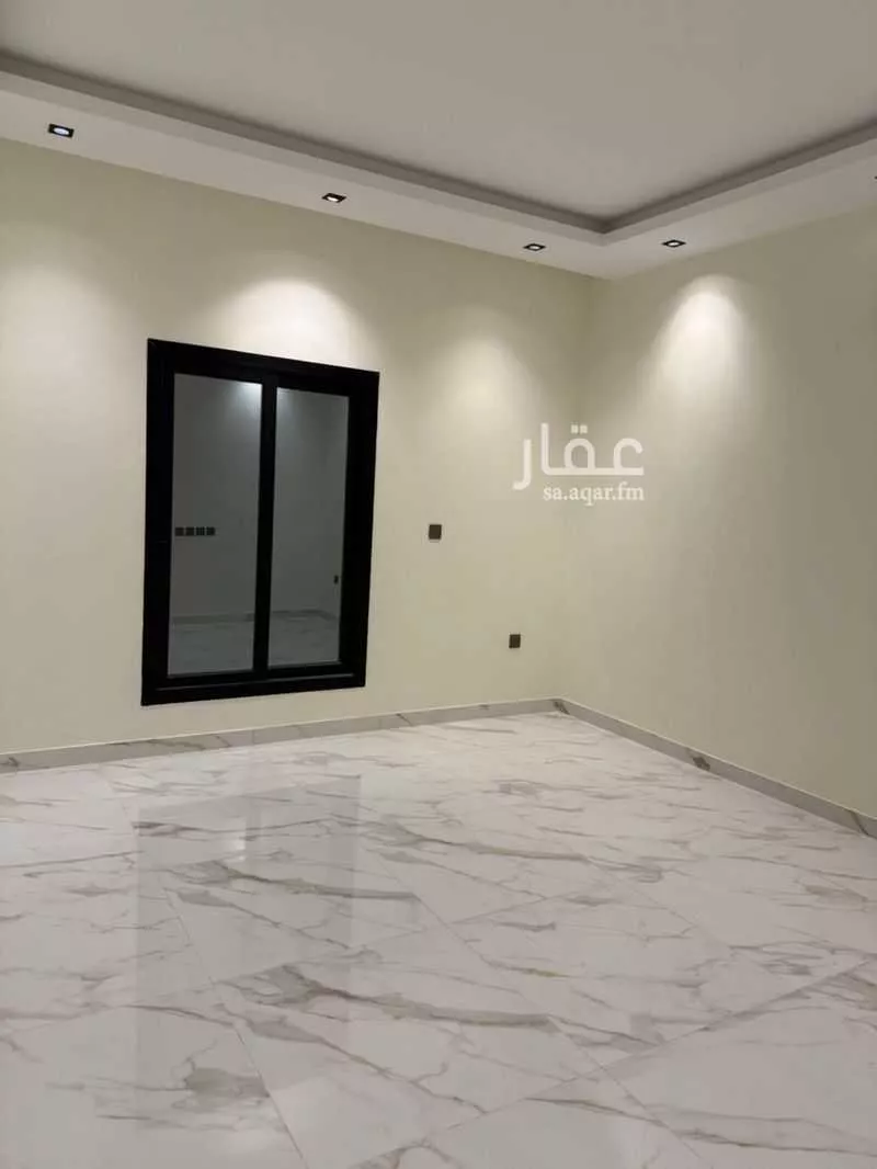 عمارة 670 م² في الشرفية 6