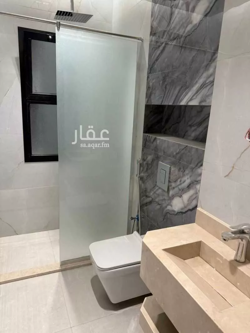 عمارة 670 م² في الشرفية 7