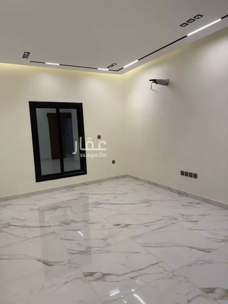 عمارة 670 م² في الشرفية 9