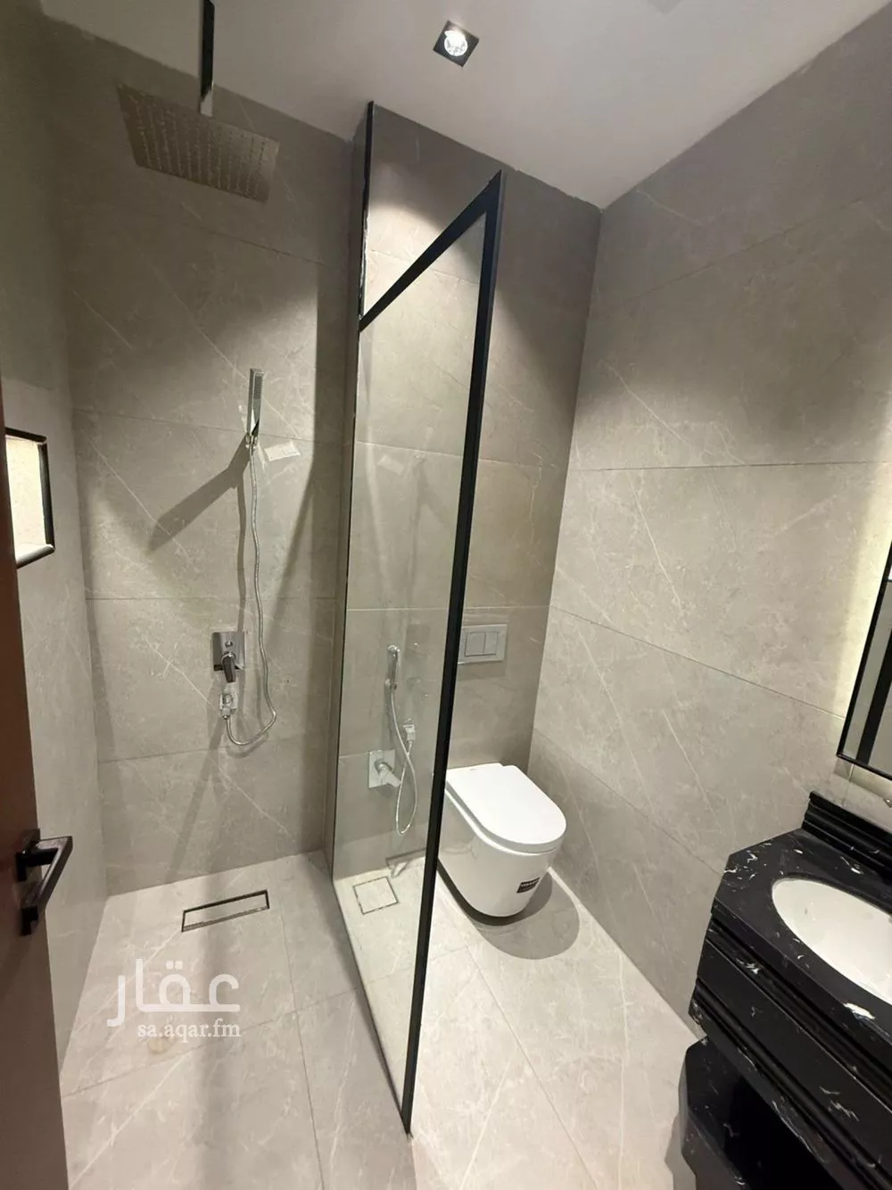 6 bedroom villa in Al Mahdiyyah 19