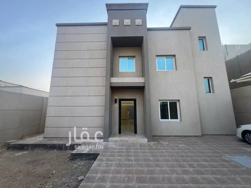 4 bedroom villa in Riyadh 2