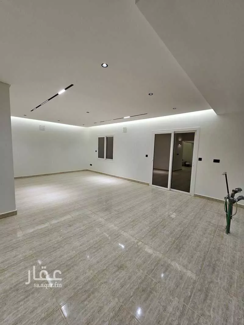 4 bedroom villa in Riyadh 11