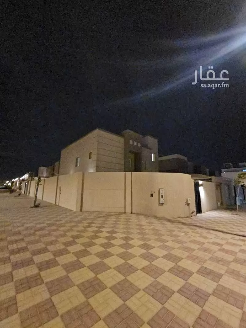 4 bedroom villa in Riyadh 17