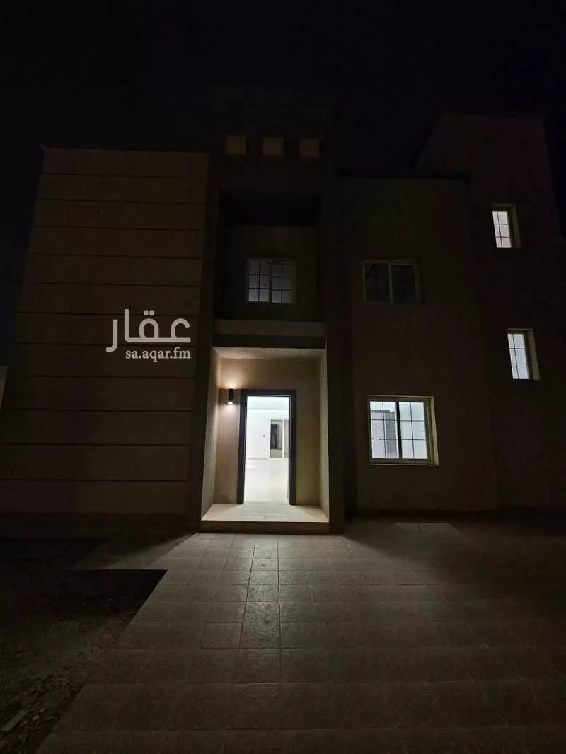 4 bedroom villa in Riyadh 10