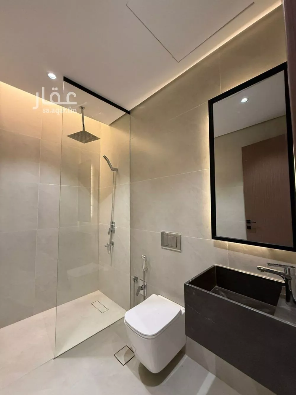 6 bedroom villa in Al Mahdiyyah 17