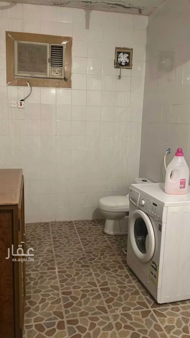 6 bedroom villa in Dhahrat Laban 7