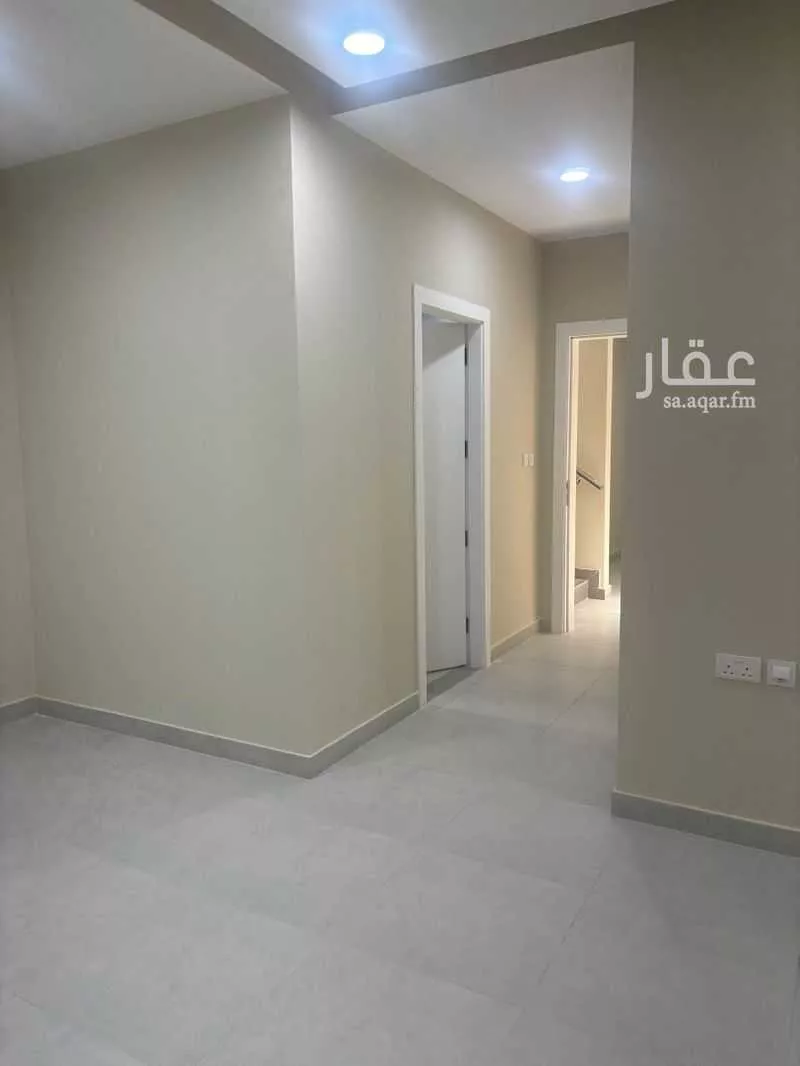 فيلا 5 غرف في الرمال 9