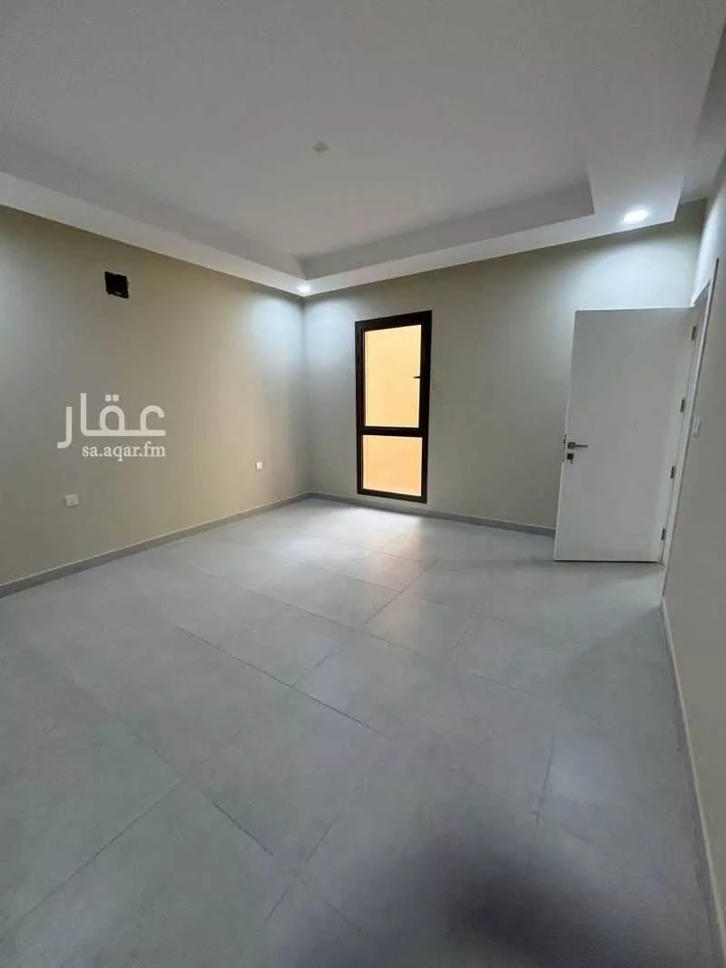 فيلا 5 غرف في الرمال 10