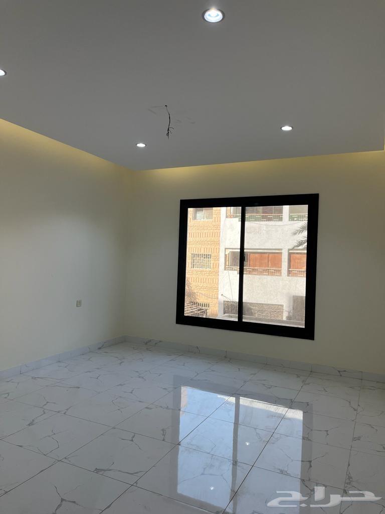 شقة 5 غرف في مشرفة 12