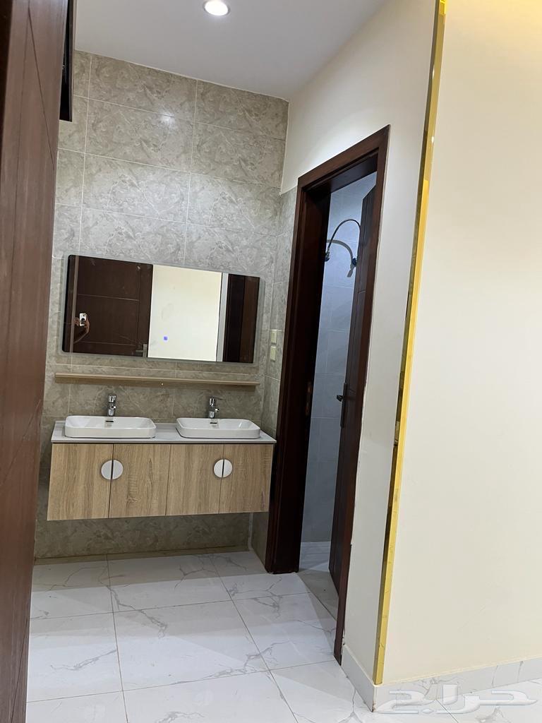 شقة 5 غرف في مشرفة 3