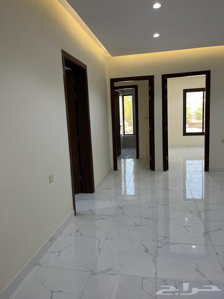 شقة 5 غرف في مشرفة 8