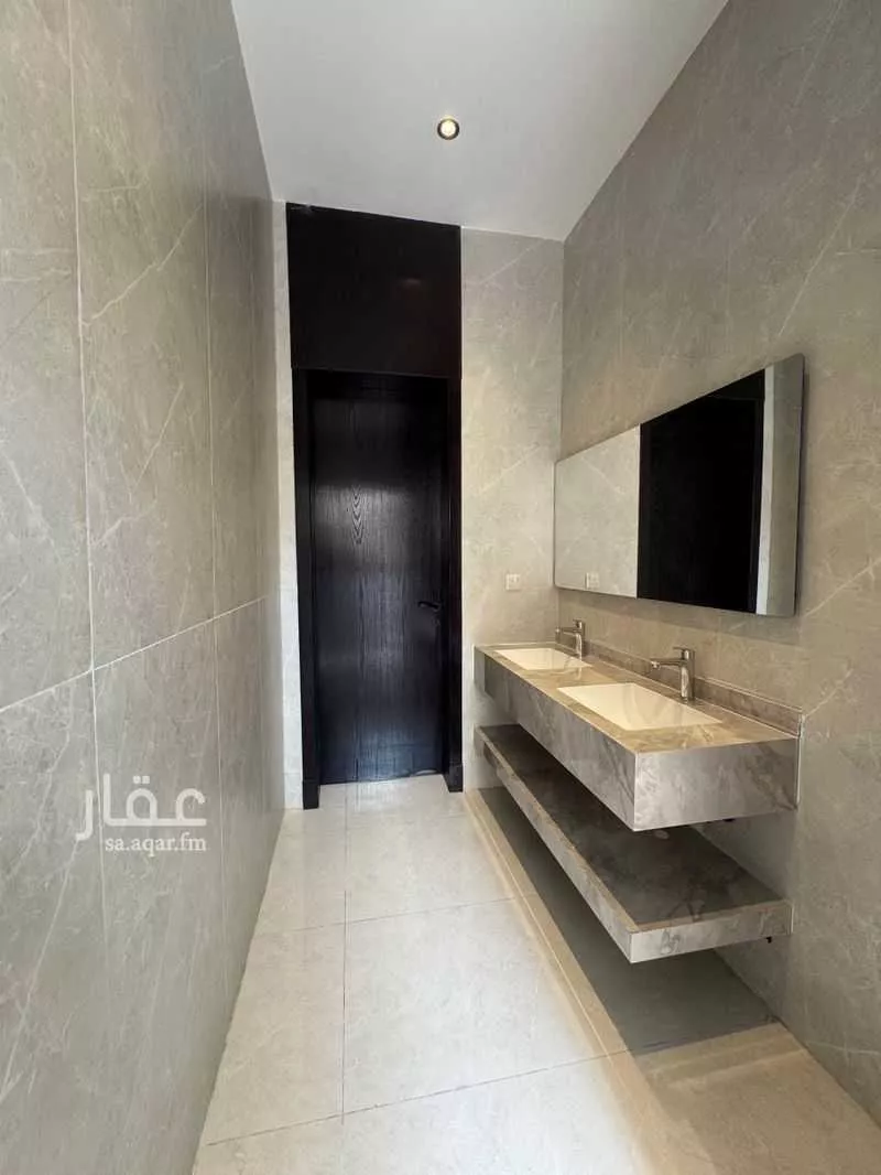 فيلا 6 غرف في طيبة 3